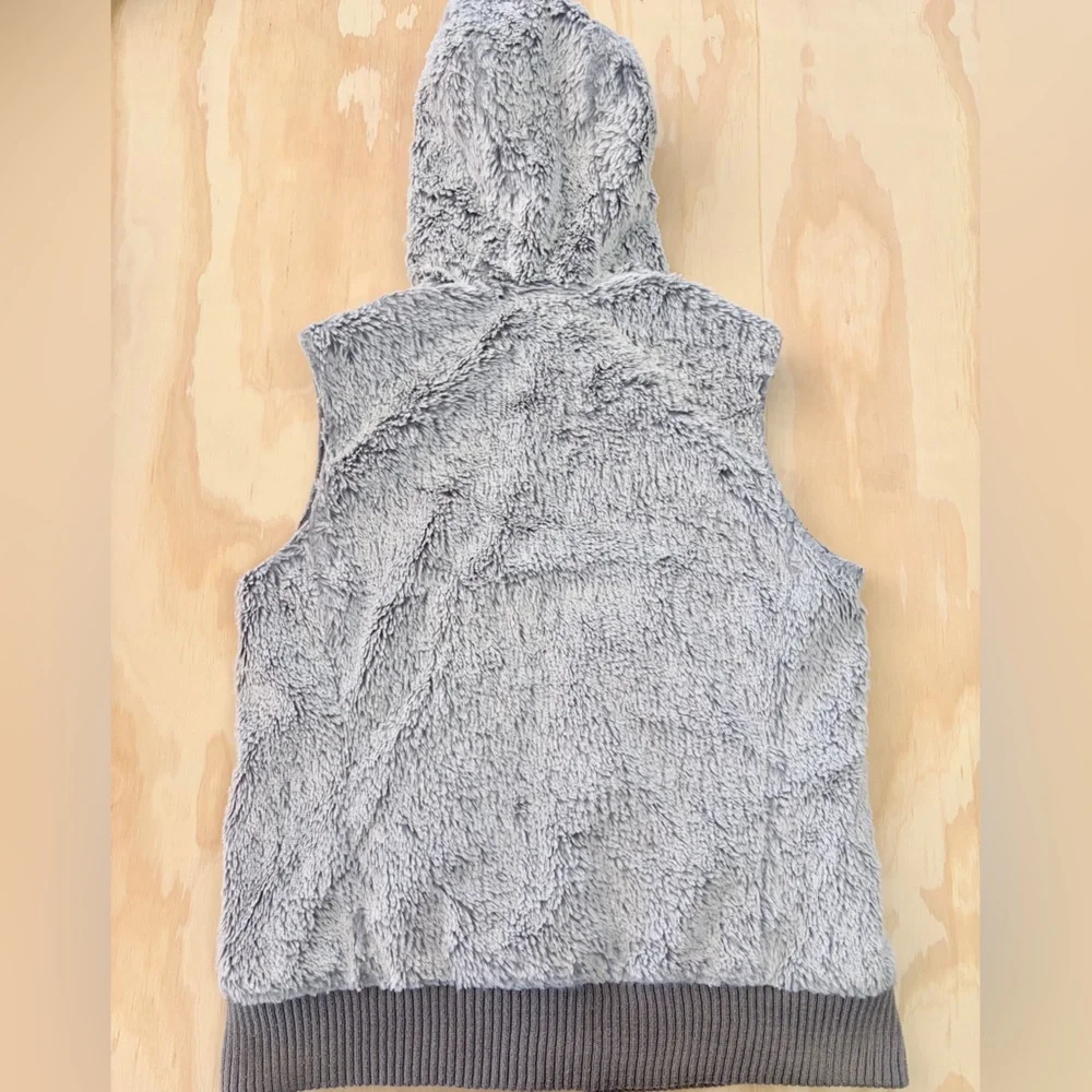 Patagonia Conejo Vest Women’s Small Gray Hooded High Pile Fleece - Picture 3 of 8
